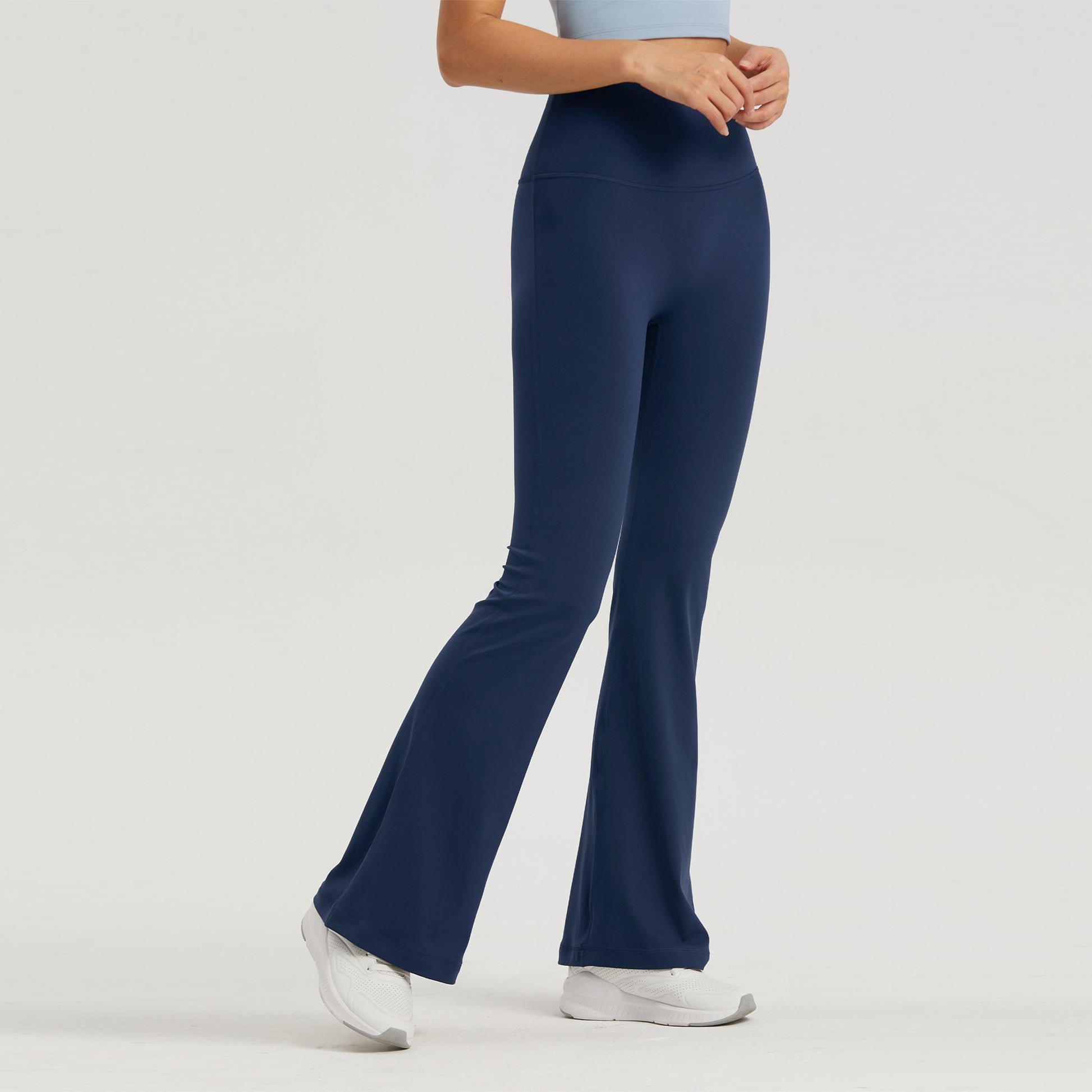Linear Flare Legging