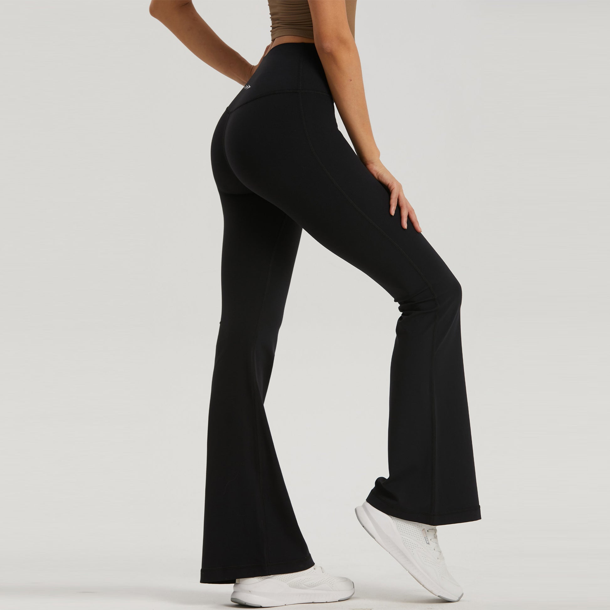 Linear Flare Legging