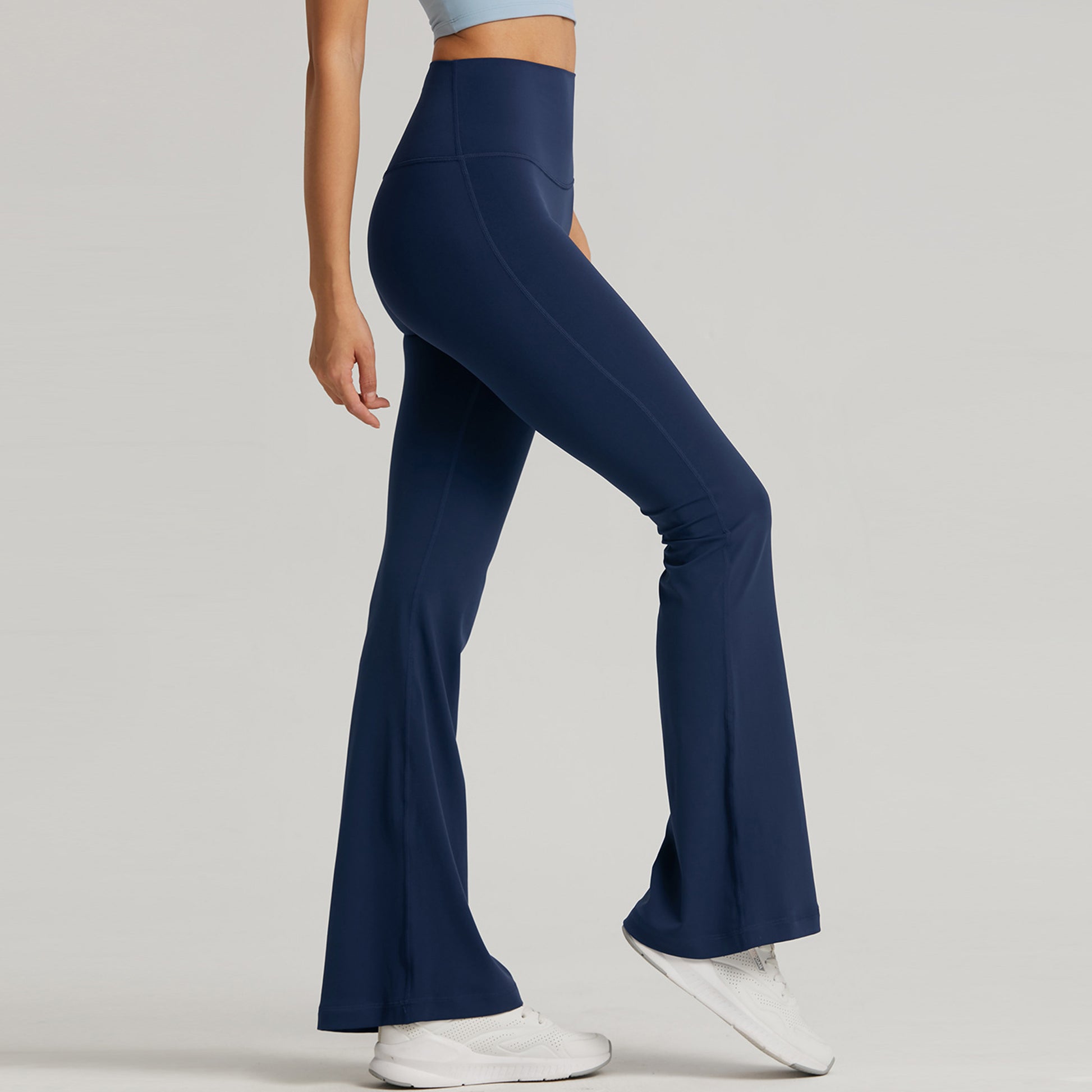 Linear Flare Legging